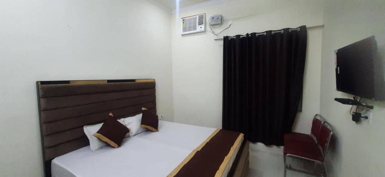 Hotel The Bird เดห์ราดุน ภายนอก รูปภาพ