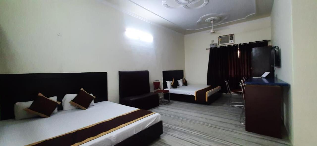 Hotel The Bird เดห์ราดุน ภายนอก รูปภาพ